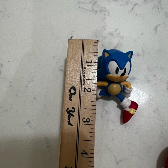 Colorful Hedgehog Character Figurine Set - Picture 15 of 16